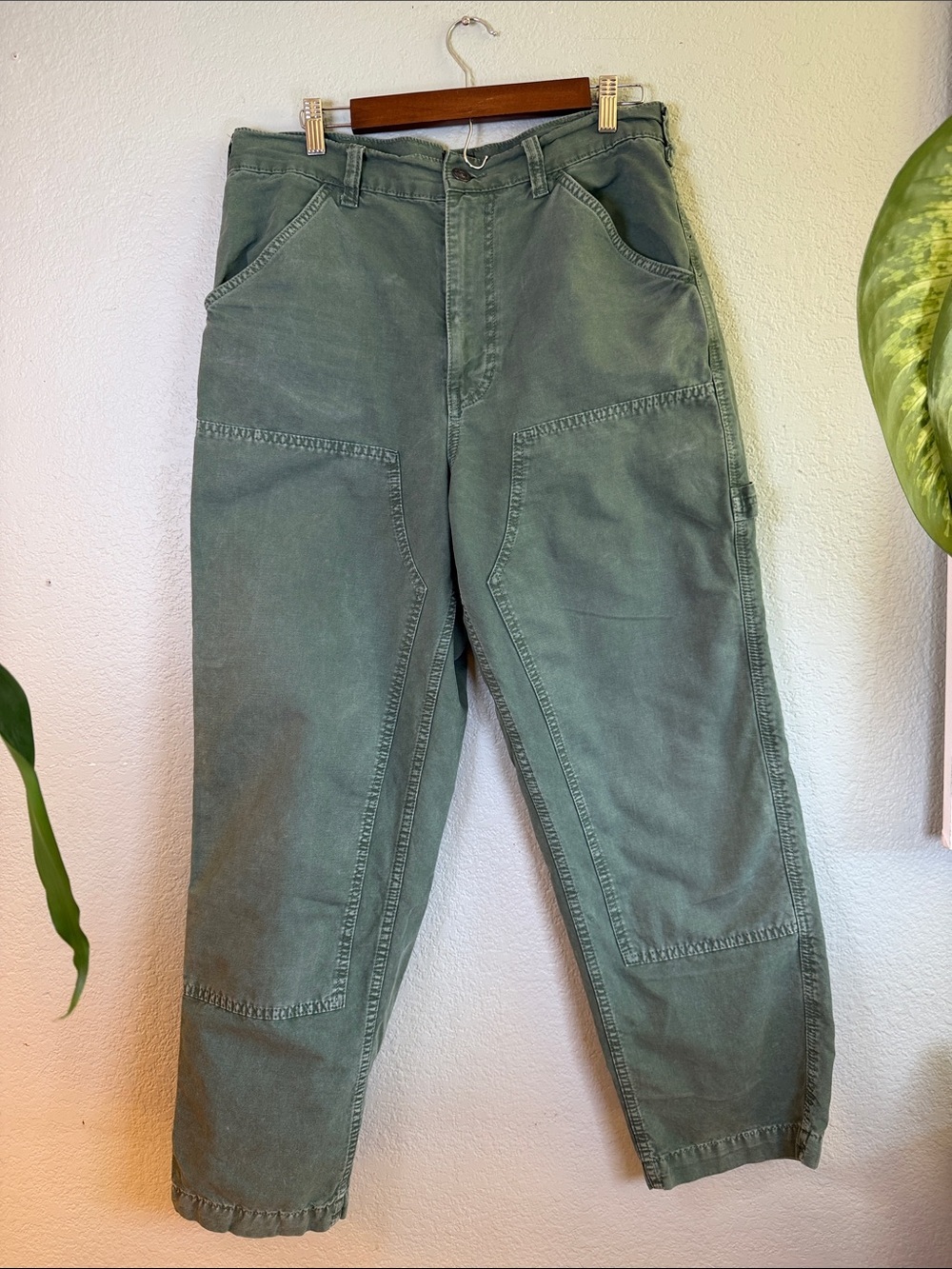 Urban Outfitters BDG Cotton Army Green Utility Baggy Wide Leg Carpenter Jeans 32